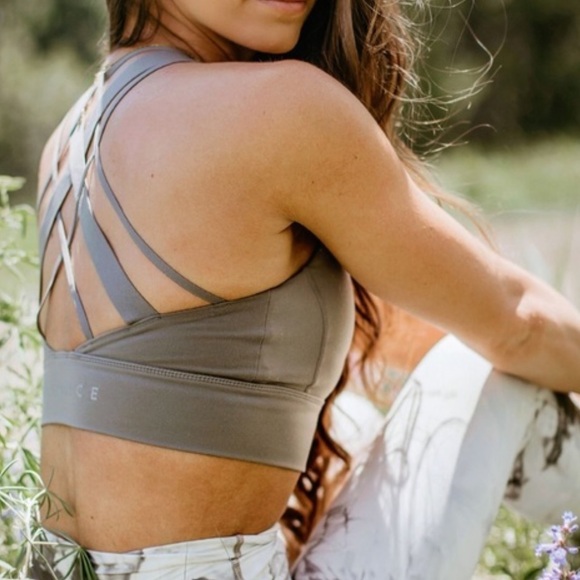 BALANCE ATHLETICA/ Vitality Aura Strappy
Sports Bra in Sea Salt size small - Picture 4 of 7